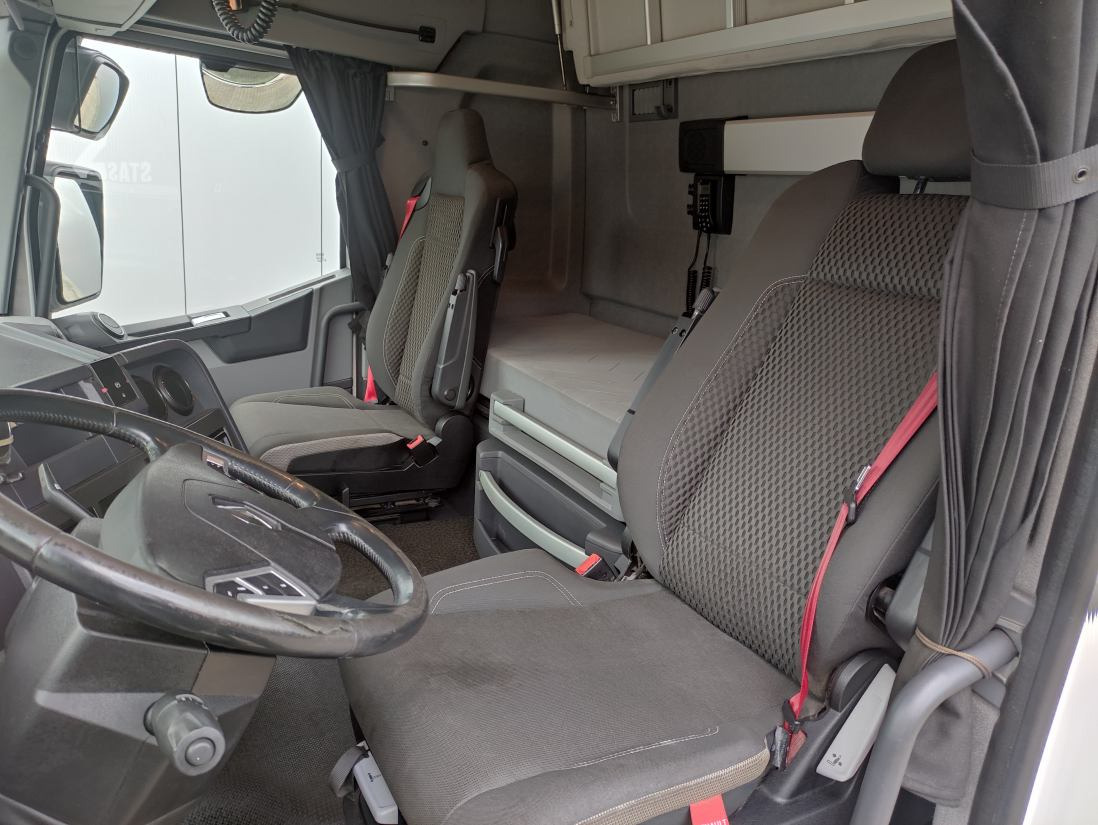 Renault T430 4x2 Sleeper Cab - Тягач: фото 3 Renault T430 4x2 Sleeper Cab - Тягач: фото 3