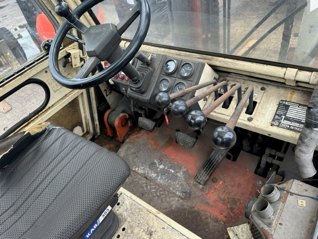 Nissan DF-05-A-60-U - Дизельный погрузчик: фото 3 Nissan DF-05-A-60-U - Дизельный погрузчик: фото 3