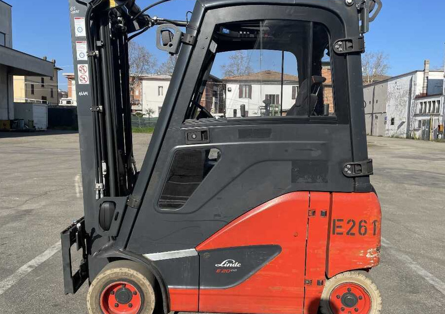 Linde E 20 PH - Электропогрузчик: фото 4 Linde E 20 PH - Электропогрузчик: фото 4