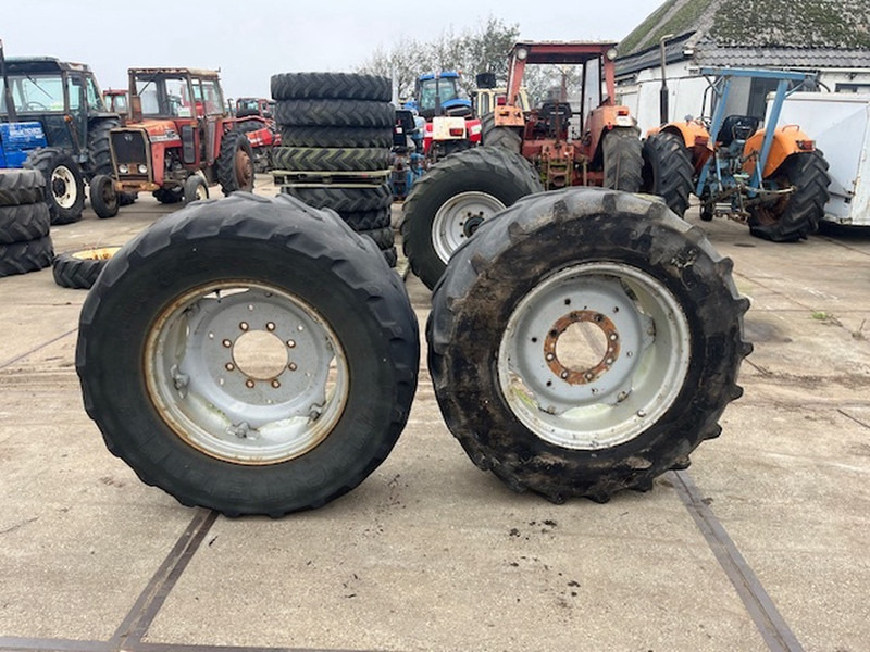 Michelin 480\65 R28 X M100 - Колесный диск: фото 1 Michelin 480\65 R28 X M100 - Колесный диск: фото 1