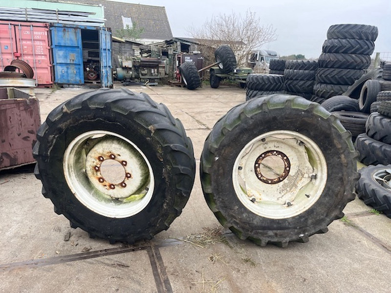 Michelin 480/65 R28 x 108 - Шина: фото 1 Michelin 480/65 R28 x 108 - Шина: фото 1
