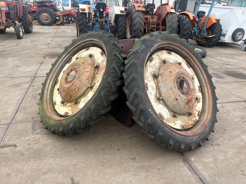 Michelin en kleber 8.3 R44 - Колесный диск: фото 1 Michelin en kleber 8.3 R44 - Колесный диск: фото 1