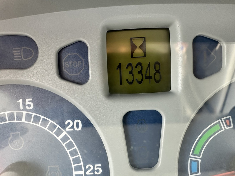 New Holland T7.210 - Трактор: фото 5 New Holland T7.210 - Трактор: фото 5