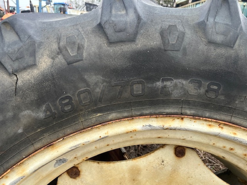 Pirelli 480\70 R38 TM 700 - Шина: фото 2 Pirelli 480\70 R38 TM 700 - Шина: фото 2