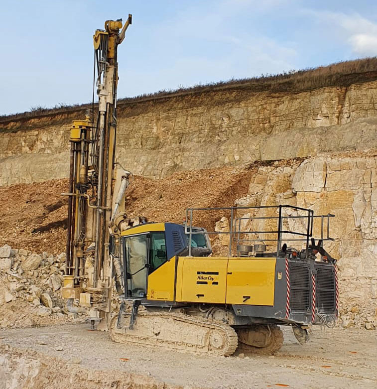 Atlas Copco ROC F6-44 - Буровая машина: фото 1 Atlas Copco ROC F6-44 - Буровая машина: фото 1