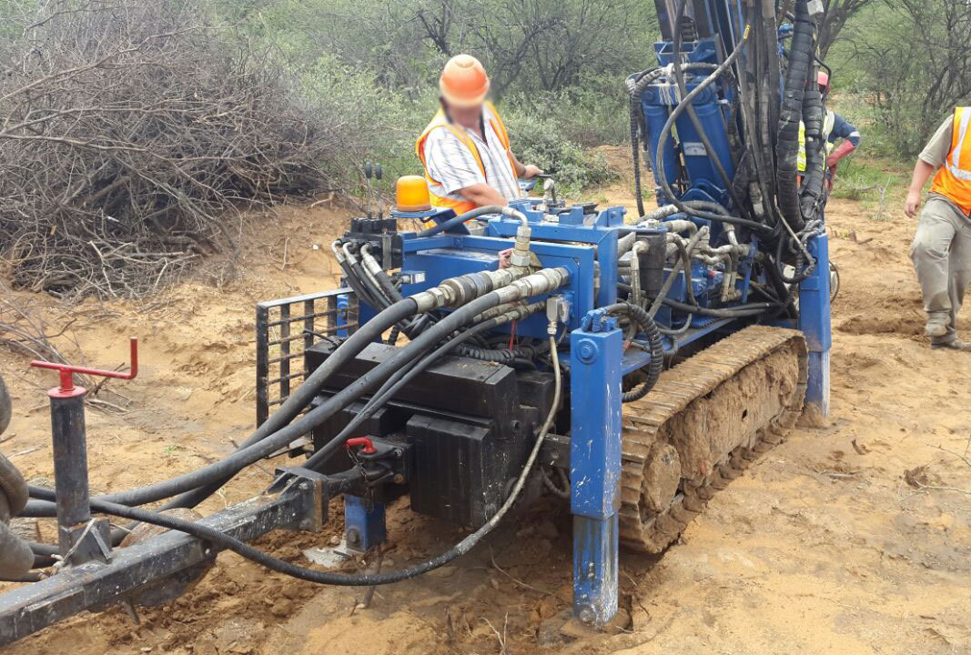 Hutte HBR 203 - Буровая машина: фото 2 Hutte HBR 203 - Буровая машина: фото 2