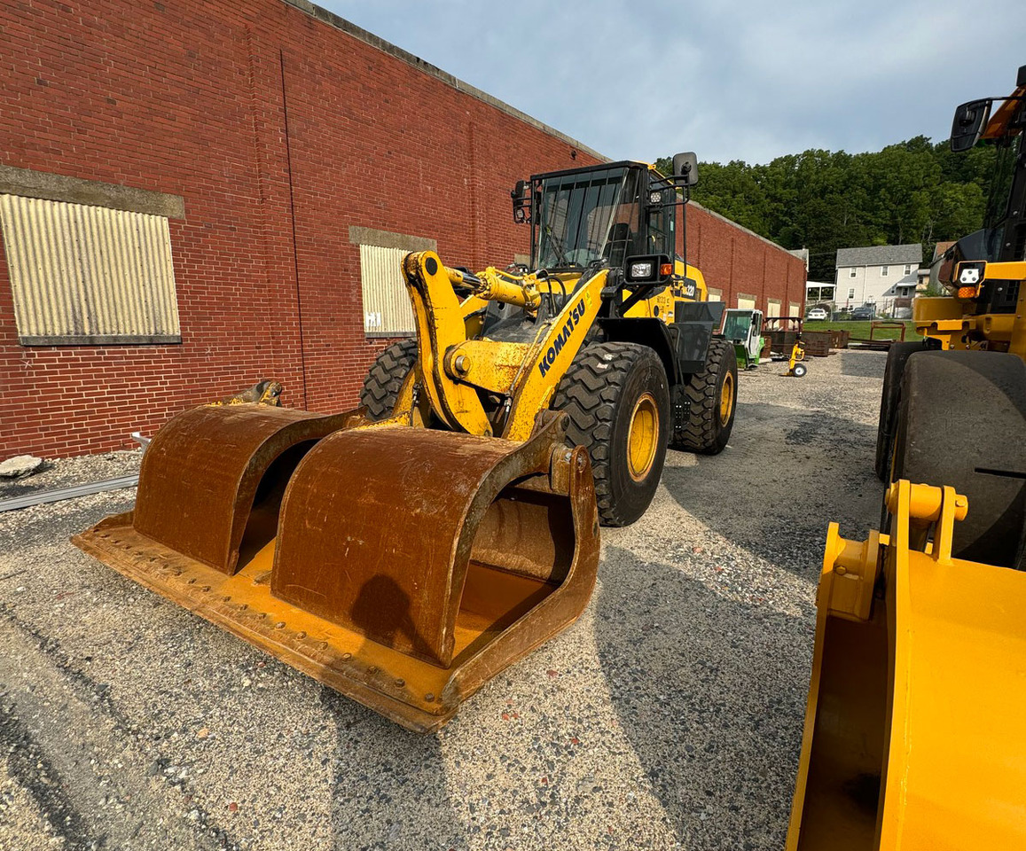 Komatsu WA320-8 - Колёсный погрузчик: фото 2 Komatsu WA320-8 - Колёсный погрузчик: фото 2