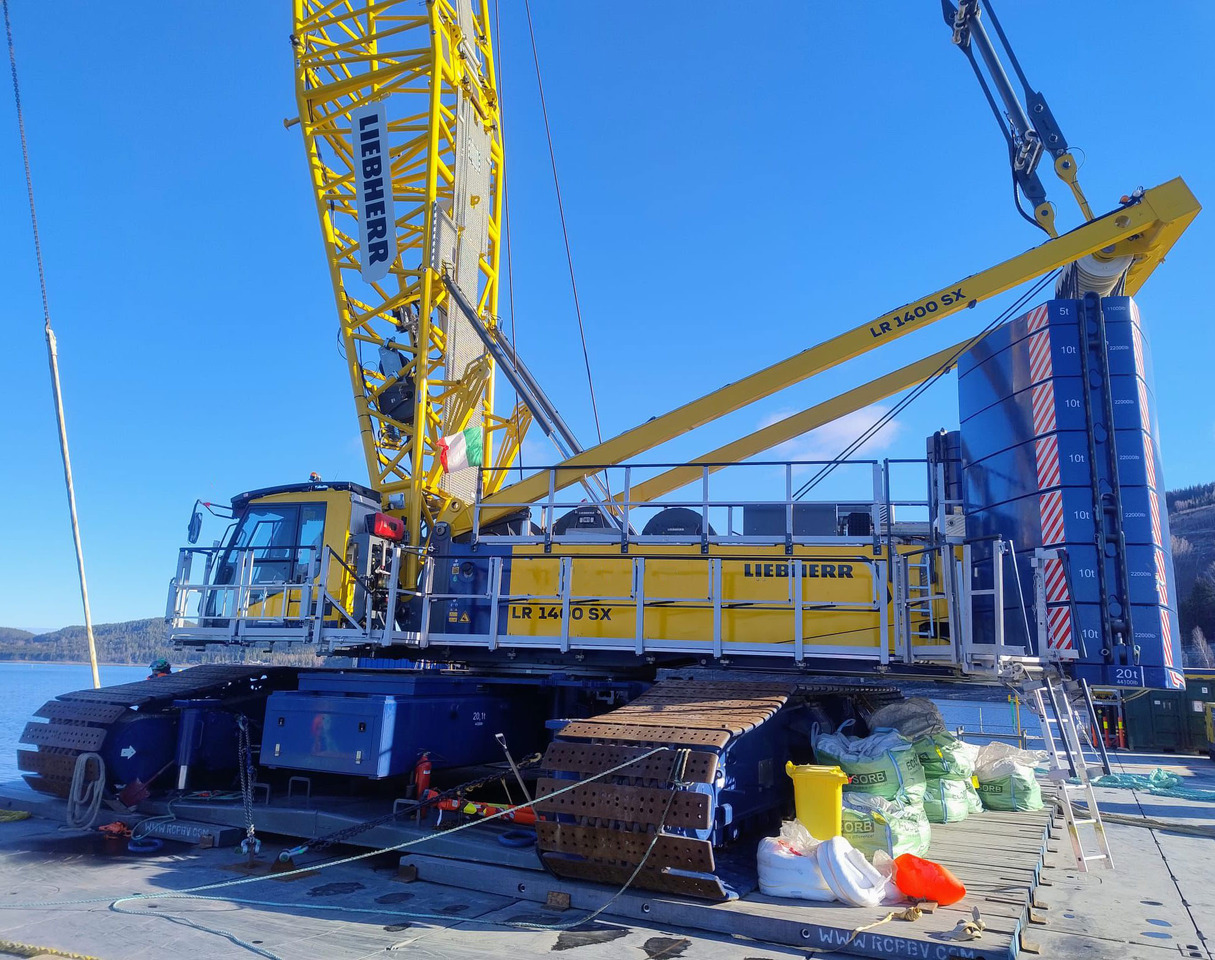 Liebherr LR 1400 SX - Гусеничный кран: фото 1 Liebherr LR 1400 SX - Гусеничный кран: фото 1