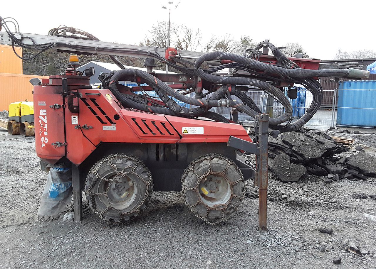 Sandvik Commando DC122 R - Буровая машина: фото 2 Sandvik Commando DC122 R - Буровая машина: фото 2