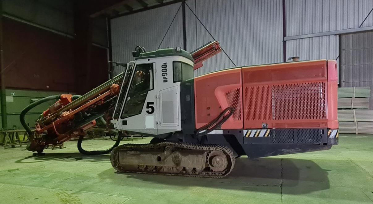 Sandvik DP900i - Буровая машина: фото 1 Sandvik DP900i - Буровая машина: фото 1
