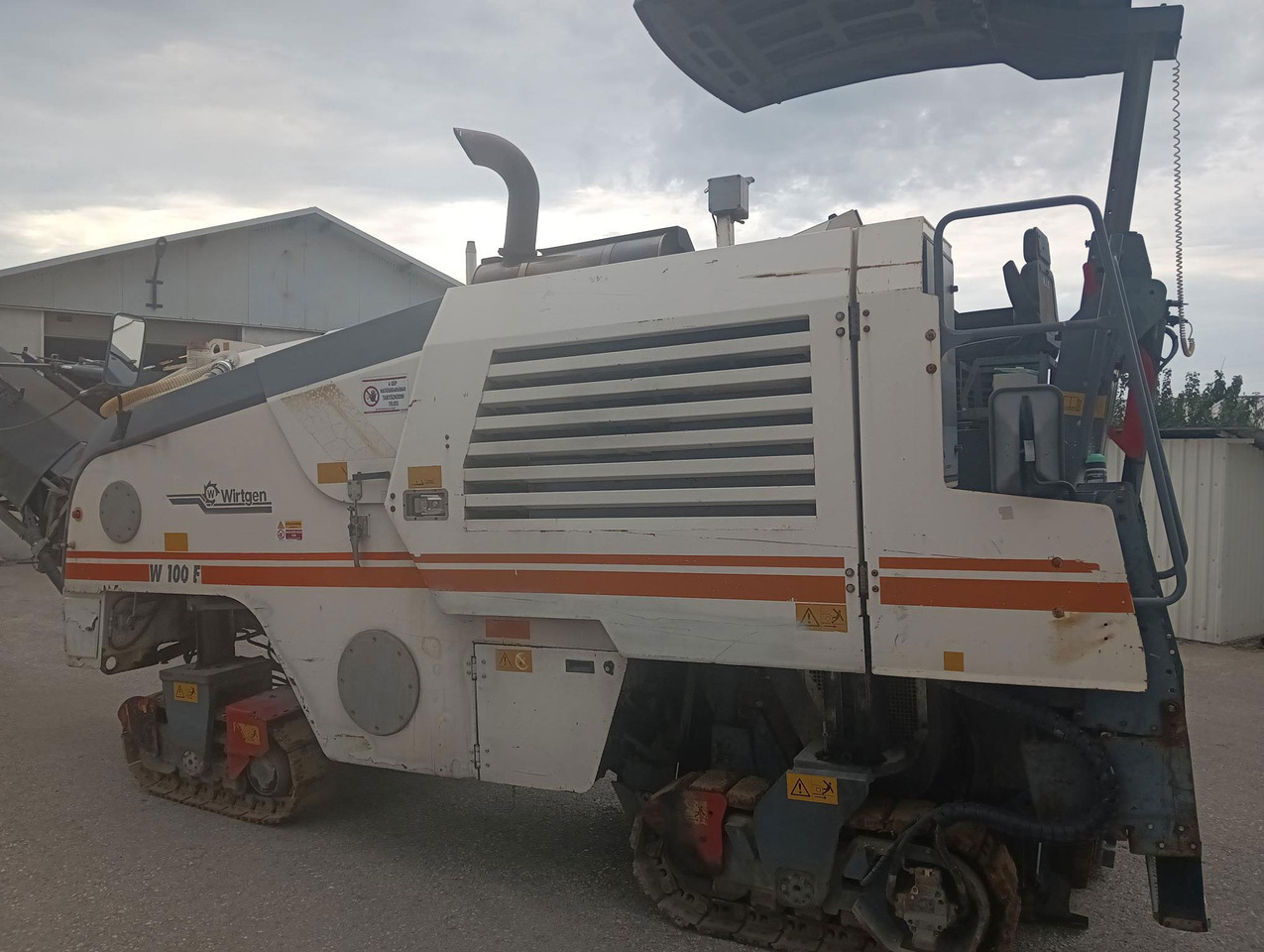 Wirtgen W 100 F - Дорожная фреза: фото 1 Wirtgen W 100 F - Дорожная фреза: фото 1