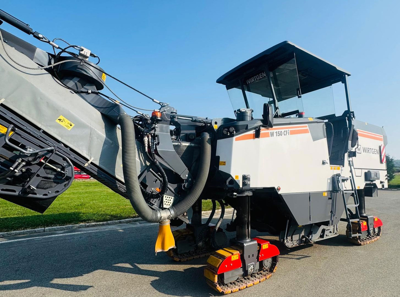 Wirtgen W 150 CFI - Дорожная фреза: фото 1 Wirtgen W 150 CFI - Дорожная фреза: фото 1