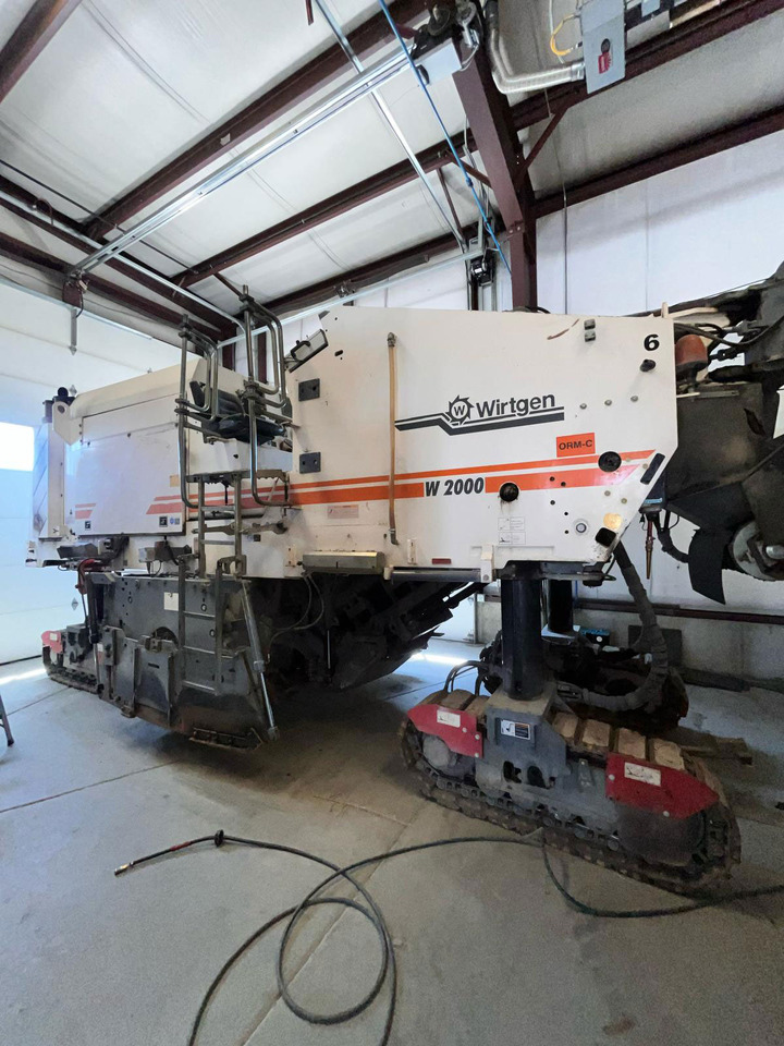 Wirtgen W 2000 - Дорожная фреза: фото 1 Wirtgen W 2000 - Дорожная фреза: фото 1