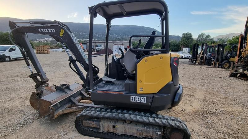 Volvo ECR35D - Мини-экскаватор: фото 2 Volvo ECR35D - Мини-экскаватор: фото 2