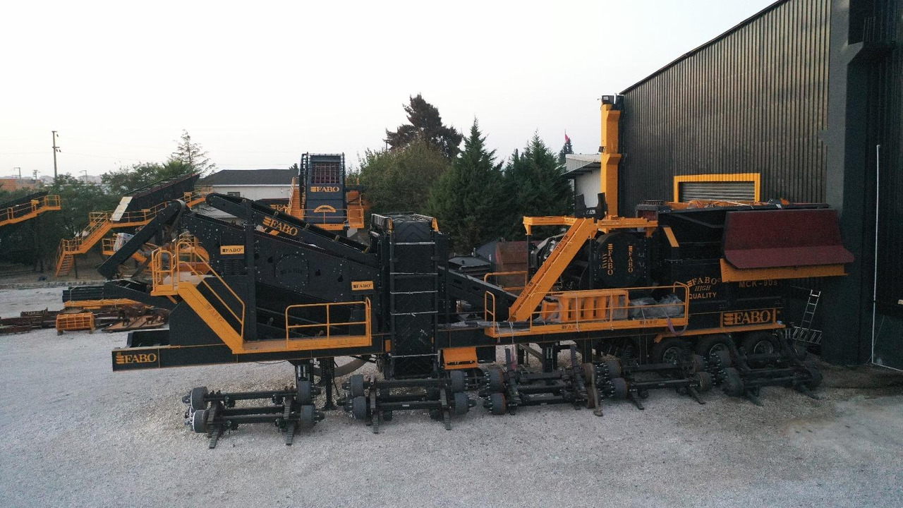 FABO MJC 90 SERIES 120-180 TPH MOBILE CRUSHING & SCREENING PLANT - Мобильная дробилка: фото 2 FABO MJC 90 SERIES 120-180 TPH MOBILE CRUSHING & SCREENING PLANT - Мобильная дробилка: фото 2