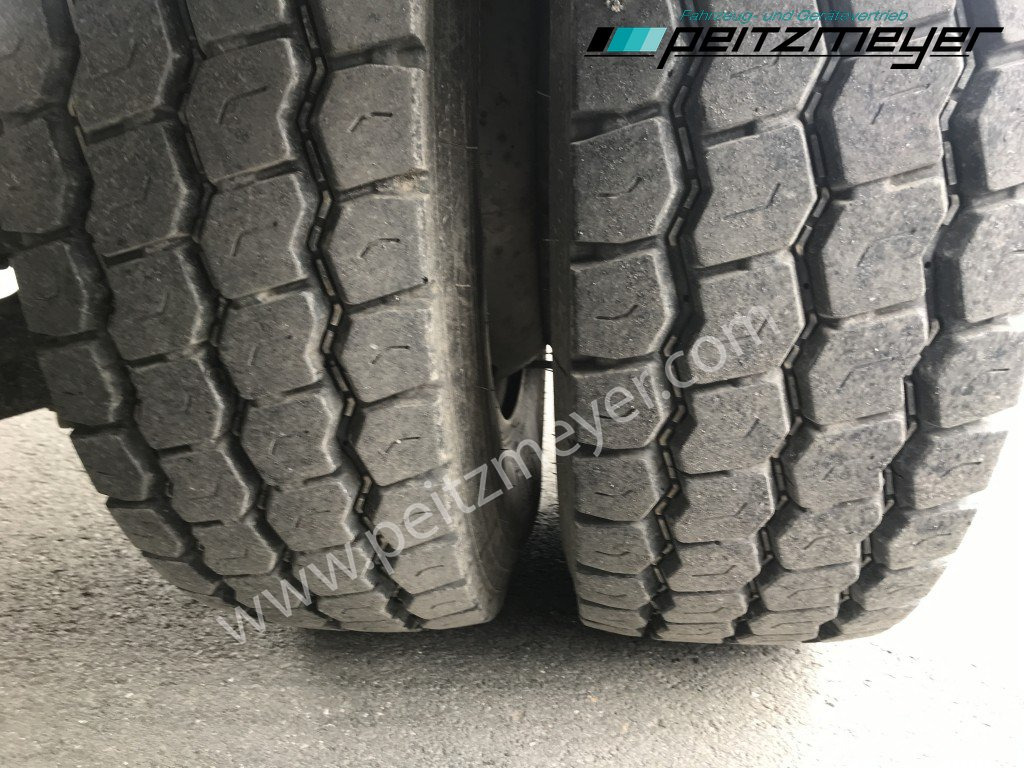Тентованный грузовик, Автоманипулятор MERCEDES-BENZ Atego 1224 L Pritsche m. Heckkran Funk 4 x hydraulisch: фото 32