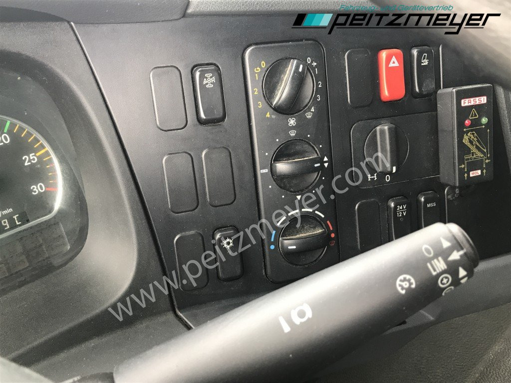 Тентованный грузовик, Автоманипулятор MERCEDES-BENZ Atego 1224 L Pritsche m. Heckkran Funk 4 x hydraulisch: фото 11