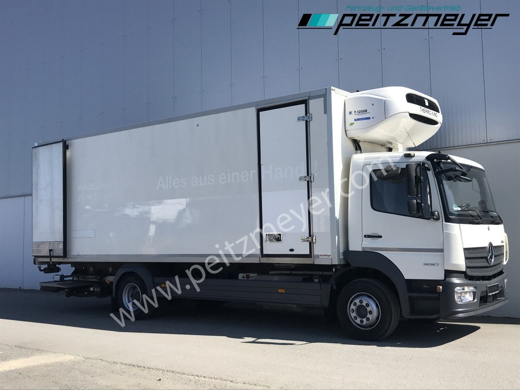 MERCEDES-BENZ Atego 1530 L Tiefkühlkoffer m. LBW, Thermoking T 1200 faltb. LBW 1,5 t., Seitentür, Trennwand - Рефрижератор: фото 2 MERCEDES-BENZ Atego 1530 L Tiefkühlkoffer m. LBW, Thermoking T 1200 faltb. LBW 1,5 t., Seitentür, Trennwand - Рефрижератор: фото 2