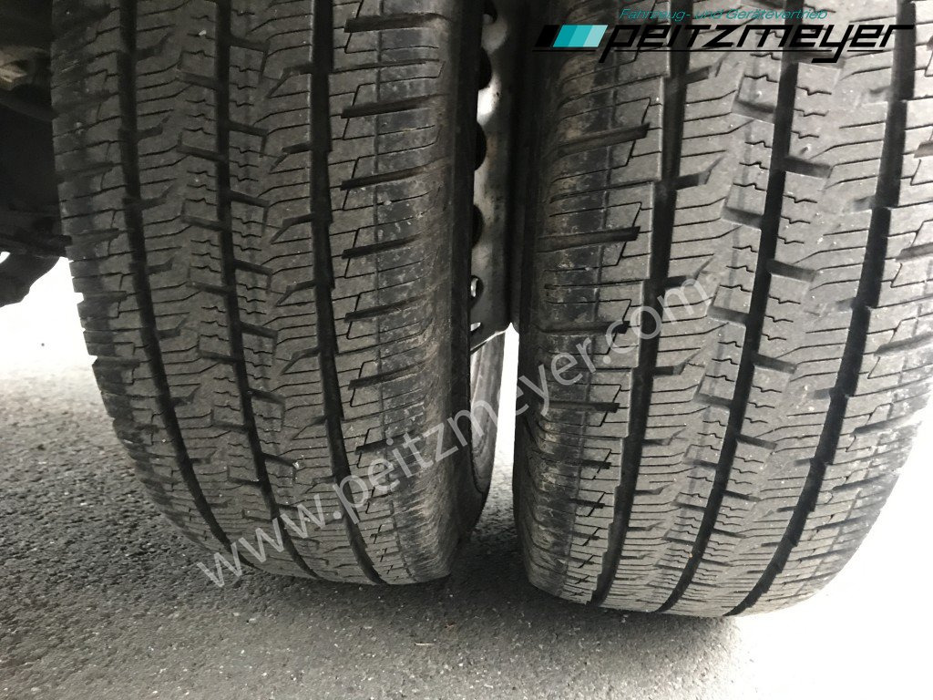 Цельнометаллический фургон, Грузопассажирский фургон MERCEDES-BENZ Sprinter 516 CDI Maxi 5-Sitzer Kasten: фото 29