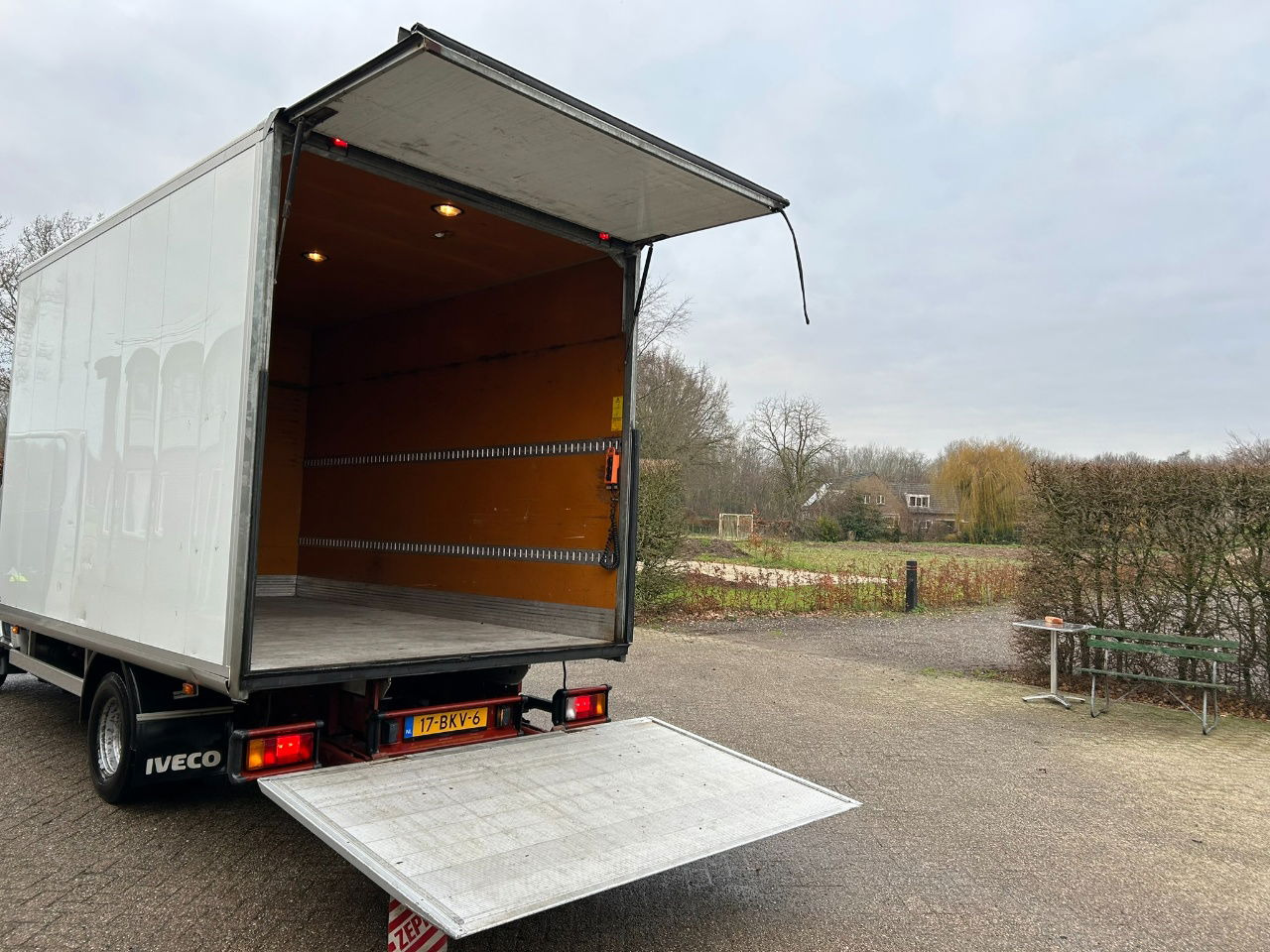 Грузовик с закрытым кузовом Iveco Daily 65 65 C 15 / laadklep 750 kg / apk 7-2026 / only 82068 km / bak H 237 B 226 L 417: фото 6 Грузовик с закрытым кузовом Iveco Daily 65 65 C 15 / laadklep 750 kg / apk 7-2026 / only 82068 km / bak H 237 B 226 L 417: фото 6