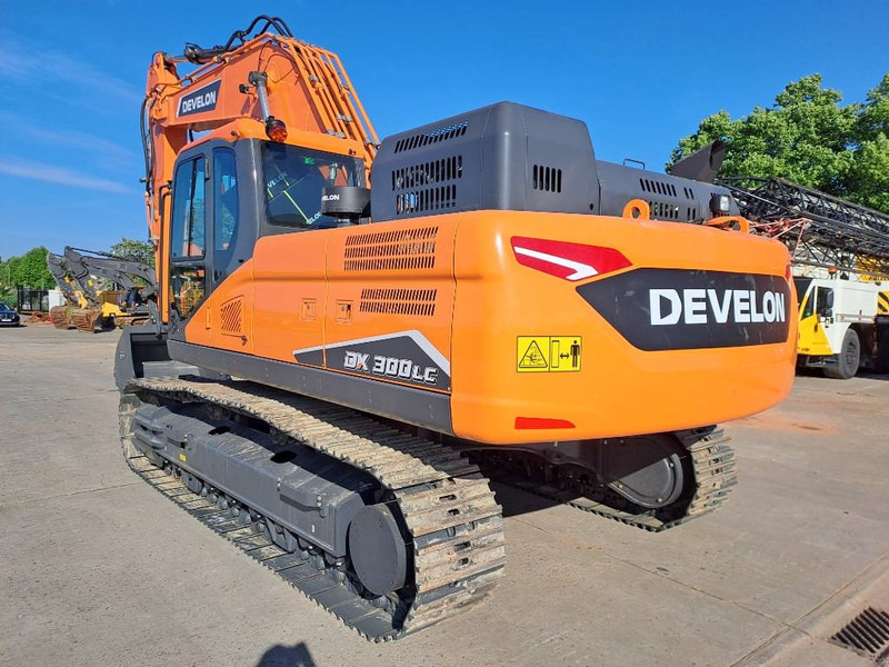 Doosan DX300LC-7M - Гусеничный экскаватор: фото 2 Doosan DX300LC-7M - Гусеничный экскаватор: фото 2