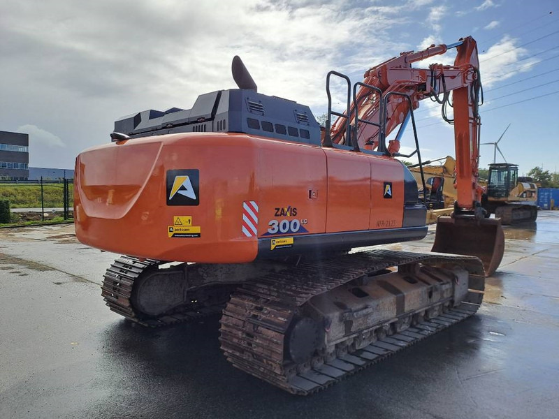 Hitachi ZX300LC-6 - Гусеничный экскаватор: фото 4 Hitachi ZX300LC-6 - Гусеничный экскаватор: фото 4