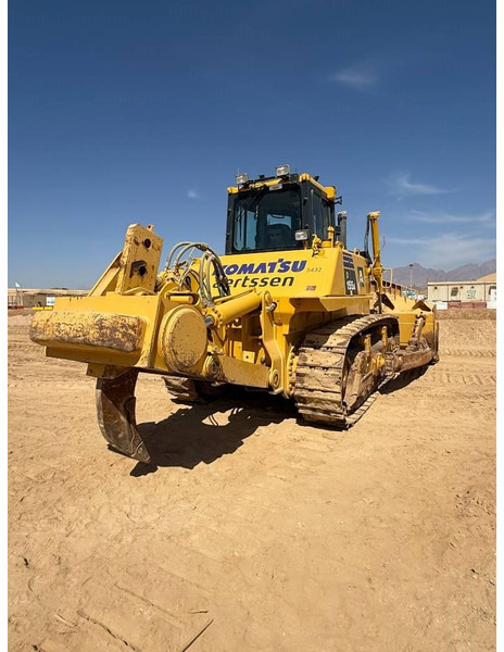 Komatsu D155A-6R (4 pieces available in Abu Dhabi) - Бульдозер: фото 4 Komatsu D155A-6R (4 pieces available in Abu Dhabi) - Бульдозер: фото 4