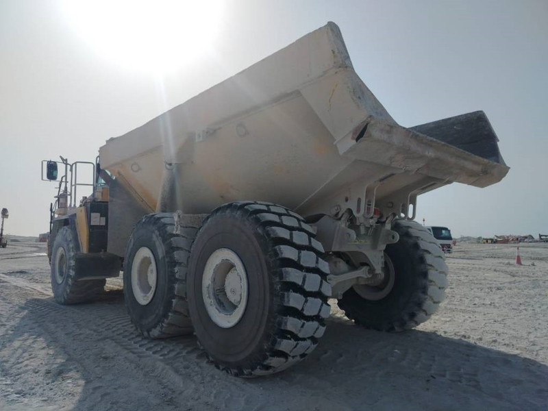 Komatsu HM400-3R (4 pieces available in Abu Dhabi) - Сочленённый самосвал: фото 4 Komatsu HM400-3R (4 pieces available in Abu Dhabi) - Сочленённый самосвал: фото 4