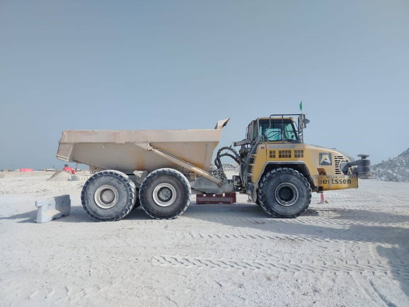 Komatsu HM400-3R (4 pieces available in Abu Dhabi) - Сочленённый самосвал: фото 2 Komatsu HM400-3R (4 pieces available in Abu Dhabi) - Сочленённый самосвал: фото 2