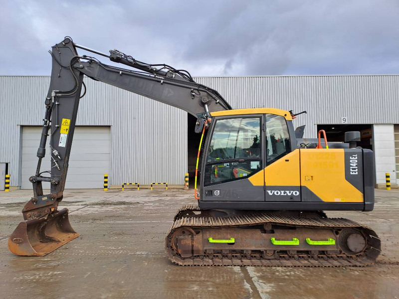 Volvo EC140EL - Гусеничный экскаватор: фото 1 Volvo EC140EL - Гусеничный экскаватор: фото 1