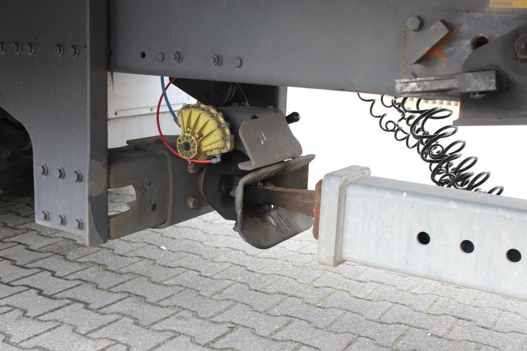 Fruehauf Fruehauf 2-Achser SAF Edscha Alu Bordwände - Тентованный прицеп: фото 5 Fruehauf Fruehauf 2-Achser SAF Edscha Alu Bordwände - Тентованный прицеп: фото 5