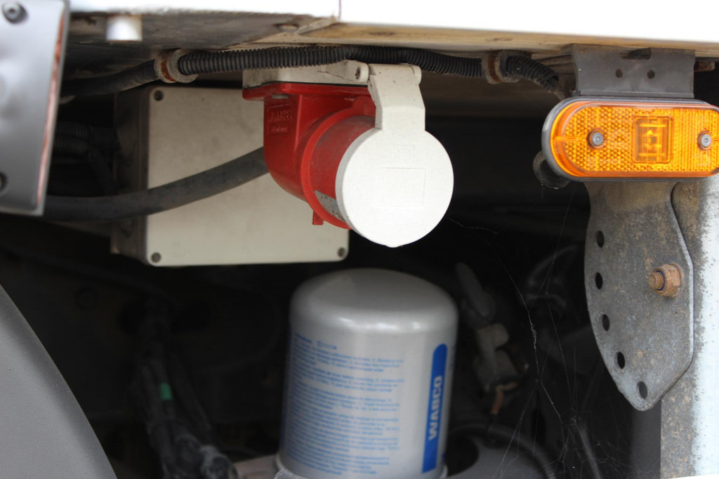 Renault Midlum 270 E5 TK T600R Strom LBW Seiten Tür FRC - Грузовик: фото 4 Renault Midlum 270 E5 TK T600R Strom LBW Seiten Tür FRC - Грузовик: фото 4