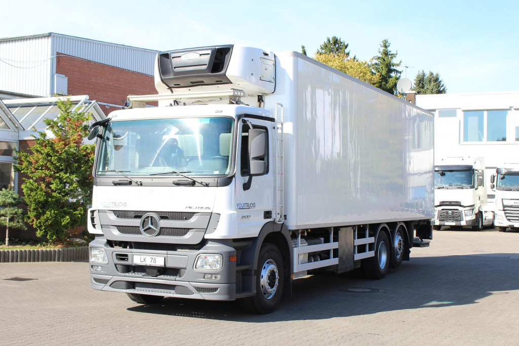 Mercedes-Benz Actros 2532 E5 CS 1150 Multi Bi-Temp LBW Rolltor - Рефрижератор: фото 1 Mercedes-Benz Actros 2532 E5 CS 1150 Multi Bi-Temp LBW Rolltor - Рефрижератор: фото 1