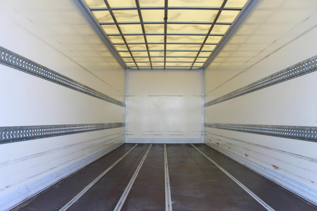 Mercedes-Benz Atego 1221 E6 Koffer Klima LDW Schalter LBW - Грузовик с закрытым кузовом: фото 2 Mercedes-Benz Atego 1221 E6 Koffer Klima LDW Schalter LBW - Грузовик с закрытым кузовом: фото 2