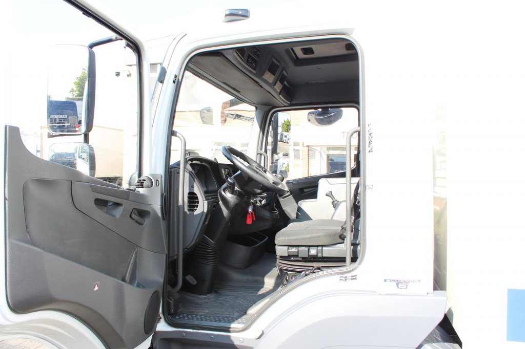Mercedes-Benz Atego 818 E6 Koffer 6m Klima LDW Schalter LBW - Фургон с закрытым кузовом: фото 4 Mercedes-Benz Atego 818 E6 Koffer 6m Klima LDW Schalter LBW - Фургон с закрытым кузовом: фото 4