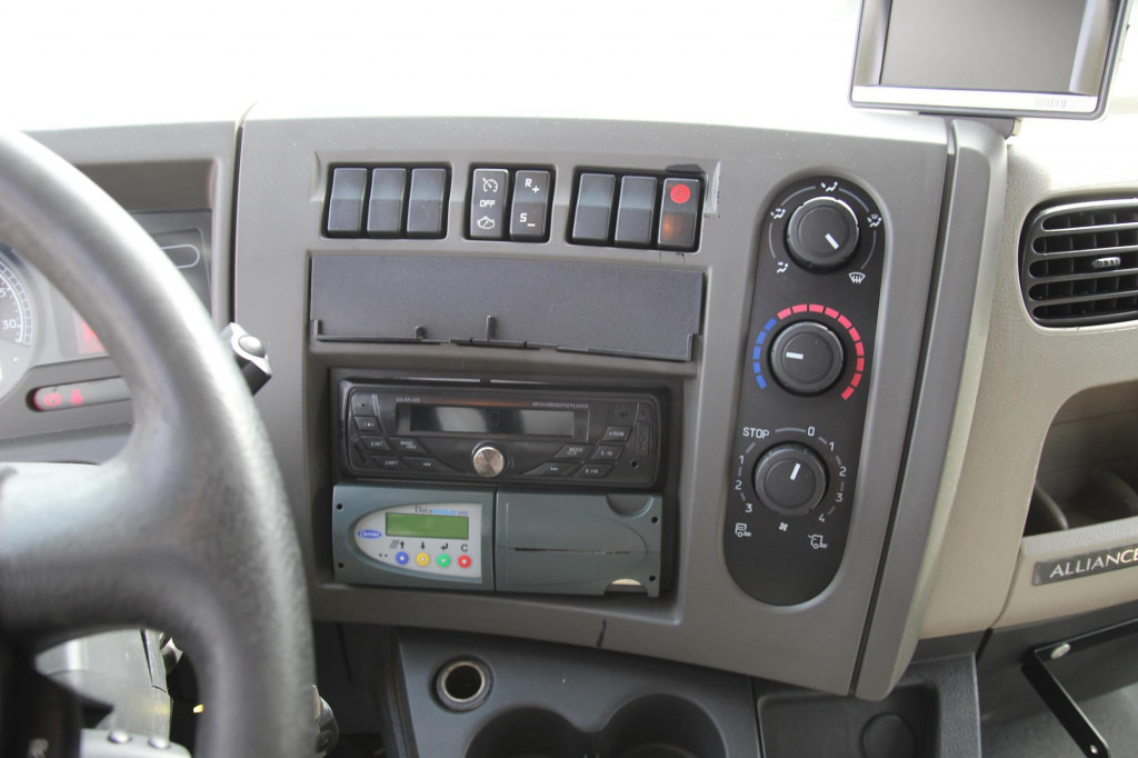 Renault Midlum 220 E5 CS 850 Strom LBW Seiten Tür FRC - Рефрижератор: фото 5 Renault Midlum 220 E5 CS 850 Strom LBW Seiten Tür FRC - Рефрижератор: фото 5