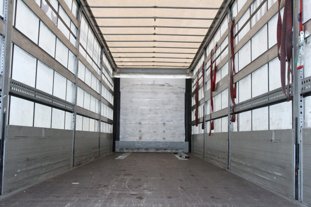 SCHMITZ Standard Plane Bordwand Edscha SAF Pal-kasten - Тентованный полуприцеп: фото 3 SCHMITZ Standard Plane Bordwand Edscha SAF Pal-kasten - Тентованный полуприцеп: фото 3