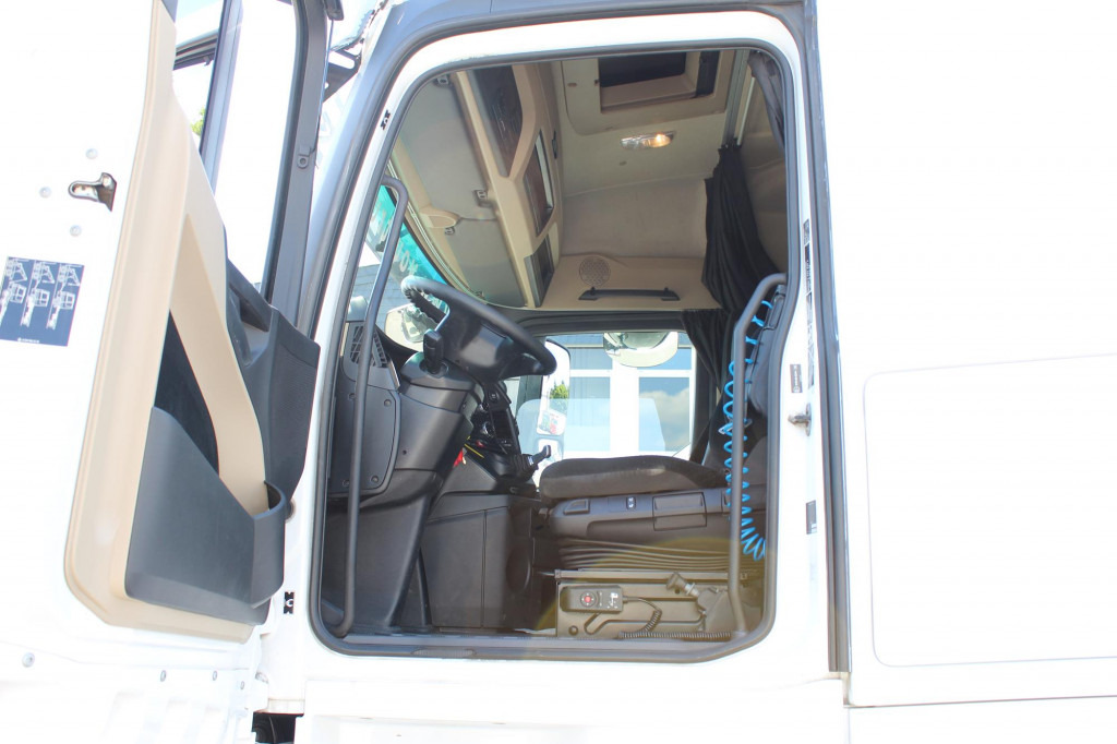 Mercedes-Benz Actros 1848 Retarder Kühlbox ACC Hydraulik - Тягач: фото 4 Mercedes-Benz Actros 1848 Retarder Kühlbox ACC Hydraulik - Тягач: фото 4