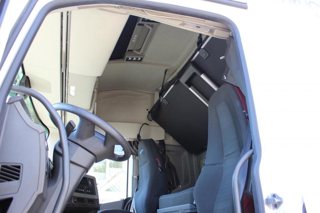 Volvo FH 460 E6 Globetrotter 2 Tanks i-Park Cool - Тягач: фото 3 Volvo FH 460 E6 Globetrotter 2 Tanks i-Park Cool - Тягач: фото 3