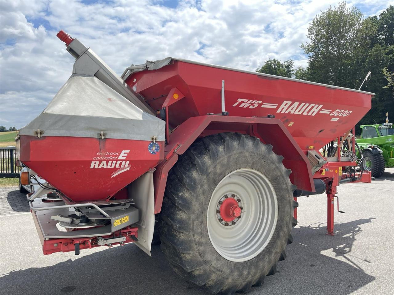 Разбрасыватель удобрений Rauch TWS 5000 Düngerwagen mit Deichsel-Lenkung mit Düngestreuer Axera H-EMC: фото 6 Разбрасыватель удобрений Rauch TWS 5000 Düngerwagen mit Deichsel-Lenkung mit Düngestreuer Axera H-EMC: фото 6