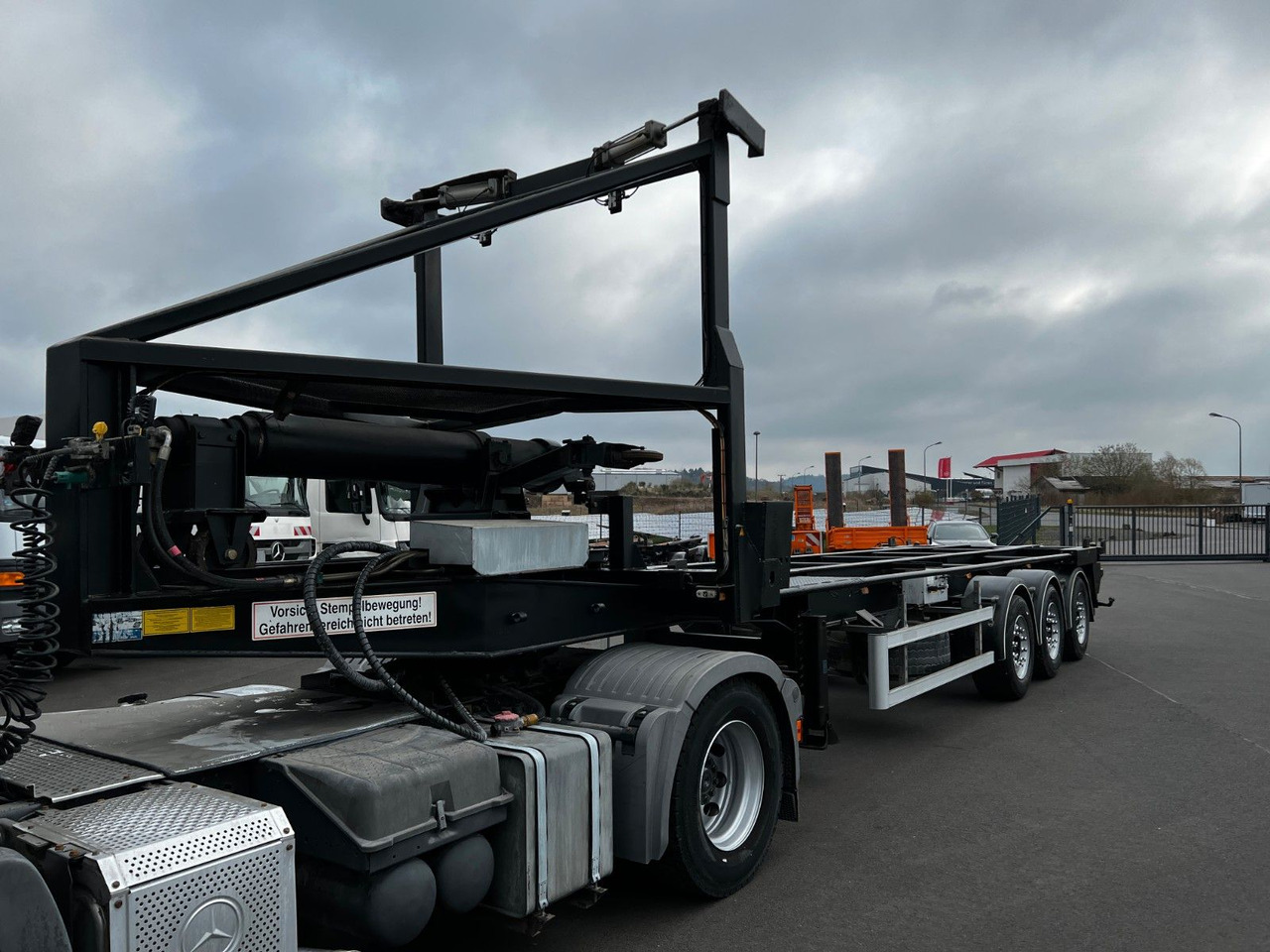 H&W 3- Achs Auflieger für Presscontainer H&W 3- Achs Auflieger für Presscontainer - Полуприцеп-контейнеровоз/ Сменный кузов: фото 2 H&W 3- Achs Auflieger für Presscontainer H&W 3- Achs Auflieger für Presscontainer - Полуприцеп-контейнеровоз/ Сменный кузов: фото 2