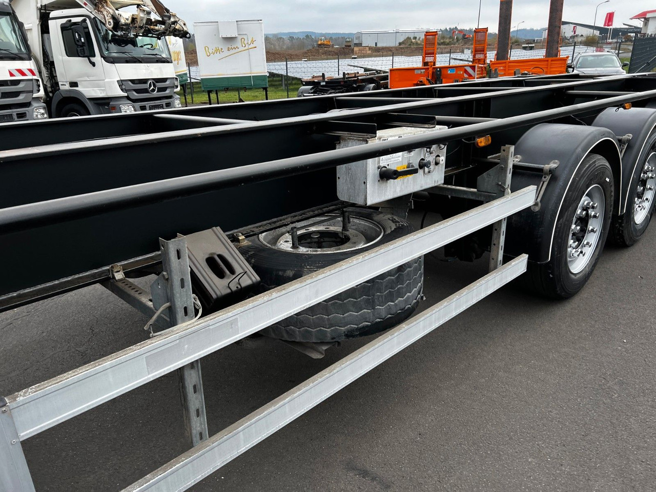 H&W 3- Achs Auflieger für Presscontainer H&W 3- Achs Auflieger für Presscontainer - Полуприцеп-контейнеровоз/ Сменный кузов: фото 5 H&W 3- Achs Auflieger für Presscontainer H&W 3- Achs Auflieger für Presscontainer - Полуприцеп-контейнеровоз/ Сменный кузов: фото 5