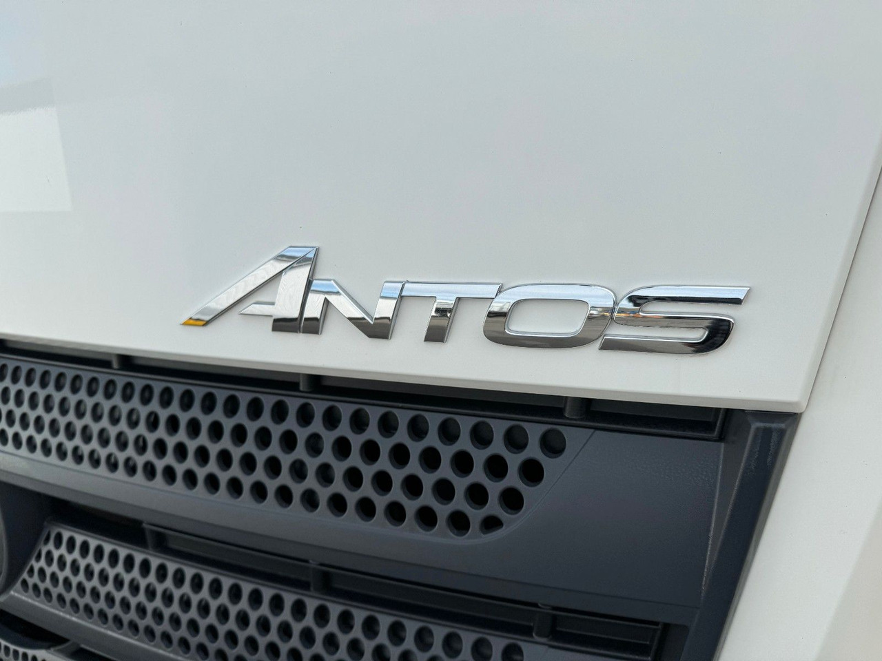 Mercedes-Benz Antos 2533 6x2 Mercedes-Benz Antos 2533 6x2 - 3 x am Lager - - Грузовик-шасси: фото 3 Mercedes-Benz Antos 2533 6x2 Mercedes-Benz Antos 2533 6x2 - 3 x am Lager - - Грузовик-шасси: фото 3