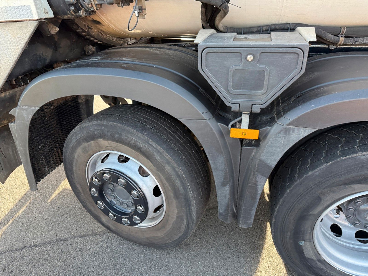 Mercedes-Benz Arocs 3236 8x2 Faun Rotopress 525 C Delta Lift - Мусоровоз: фото 4 Mercedes-Benz Arocs 3236 8x2 Faun Rotopress 525 C Delta Lift - Мусоровоз: фото 4