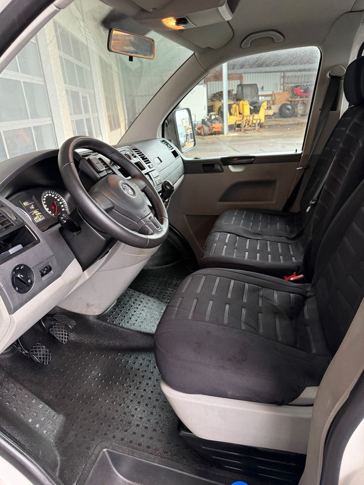Volkswagen VW T 5 2,0 TDI  Doka AHK Klima 114 PS - Малотоннажный бортовой грузовик, Грузопассажирский фургон: фото 5 Volkswagen VW T 5 2,0 TDI  Doka AHK Klima 114 PS - Малотоннажный бортовой грузовик, Грузопассажирский фургон: фото 5