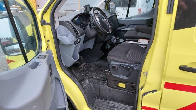 FORD TRANSIT 2,0TDI AMBULANCE KLIMA 12.2018 EURO 6, 3 UNITS - Машина скорой помощи: фото 5 FORD TRANSIT 2,0TDI AMBULANCE KLIMA 12.2018 EURO 6, 3 UNITS - Машина скорой помощи: фото 5