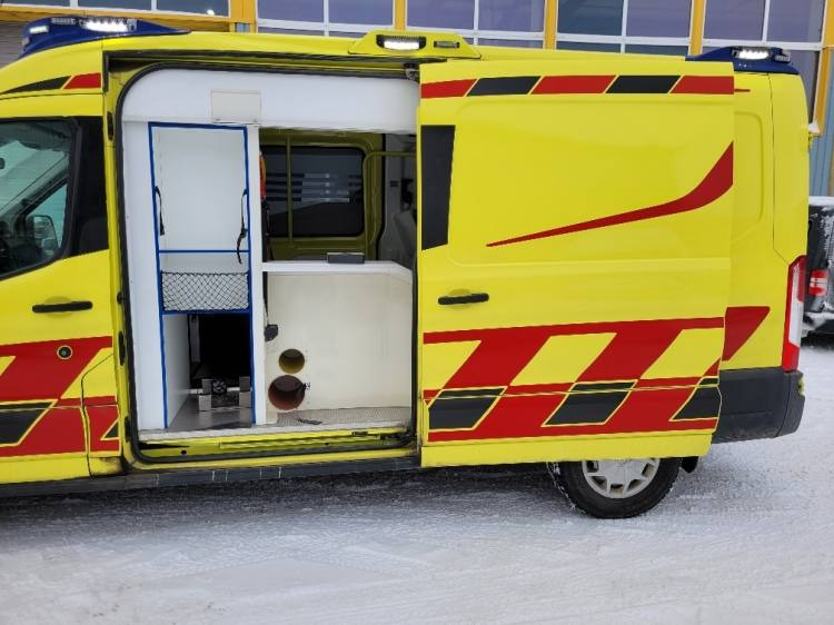 FORD TRANSIT 2,0TDI AMBULANCE KLIMA 4.2018 EURO 6, 3 UNITS - Машина скорой помощи: фото 4 FORD TRANSIT 2,0TDI AMBULANCE KLIMA 4.2018 EURO 6, 3 UNITS - Машина скорой помощи: фото 4