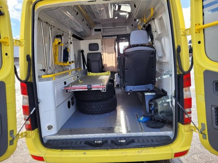 MERCEDES – BENZ SPRINTER AMBULANCE (PROFILE) KLIMA 2.2016 EURO 6 - Машина скорой помощи: фото 4 MERCEDES – BENZ SPRINTER AMBULANCE (PROFILE) KLIMA 2.2016 EURO 6 - Машина скорой помощи: фото 4