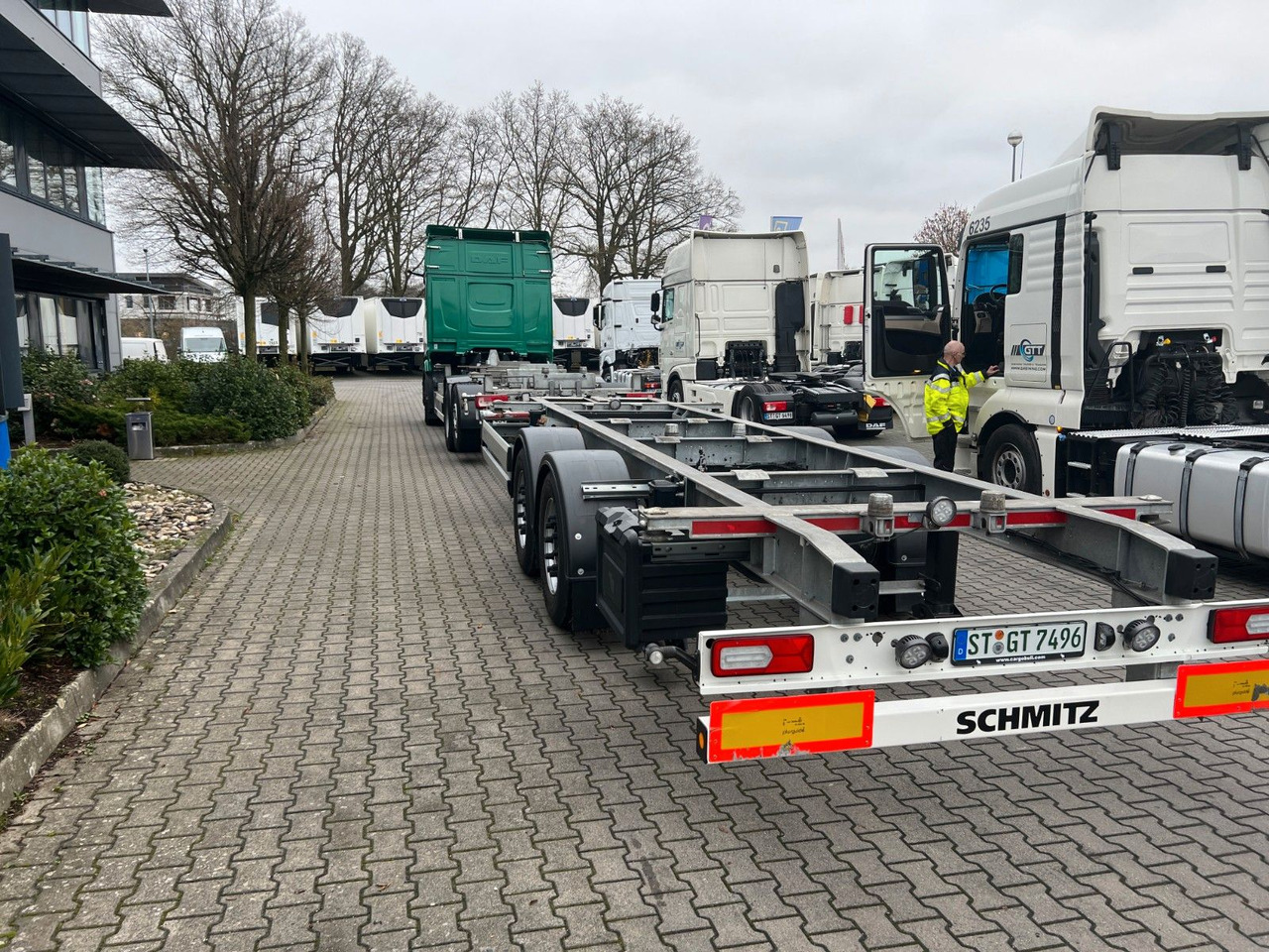 Schmitz Cargobull ZWF 18/L-20' MIDI - Прицеп-контейнеровоз/ Сменный кузов: фото 3 Schmitz Cargobull ZWF 18/L-20' MIDI - Прицеп-контейнеровоз/ Сменный кузов: фото 3