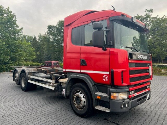 Scania R124-420 .420 6x2 - Грузовик-шасси: фото 2 Scania R124-420 .420 6x2 - Грузовик-шасси: фото 2